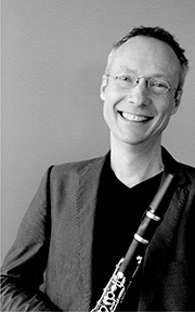 Ulf-<b>Guido Schäfer</b> studierte bei Prof. Hans Deinzer in Hannover und wurde <b>...</b> - klarinette